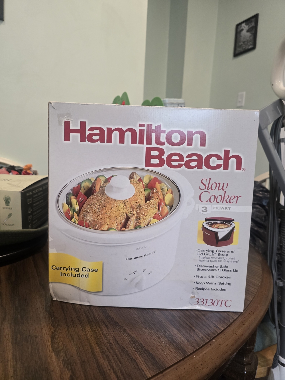 Hamilton Beach 3 Quart Slow Cooker with Lid and Carrying Case